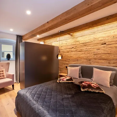 Egger Apartment *
