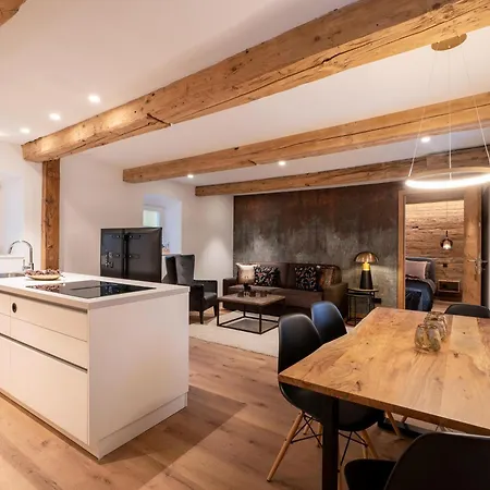 Egger Apartment *